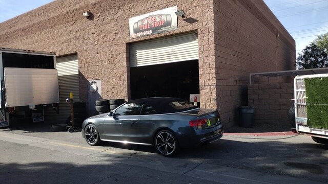 Grey Audi Convertible Outside Tire Shop 014 — VDK Tire Shop