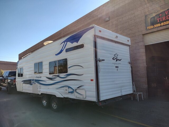 Weekend Warrior Toy Hauler Trailer 014 — VDK Tire Shop