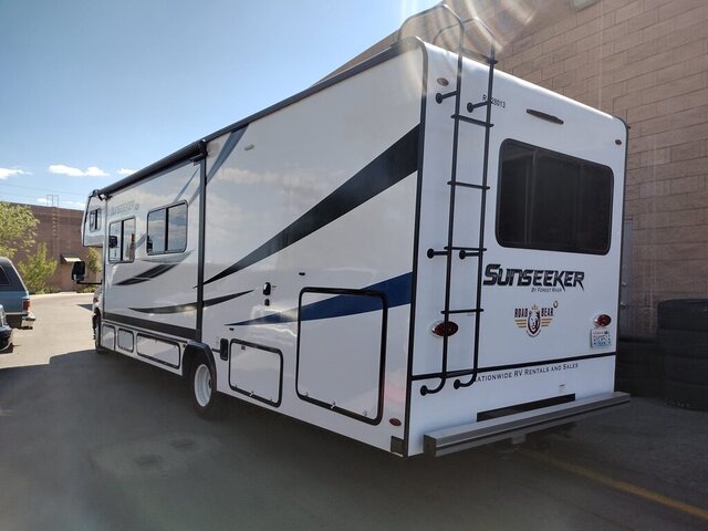 White Sunseeker RV Rear View 013 — VDK Tire Shop