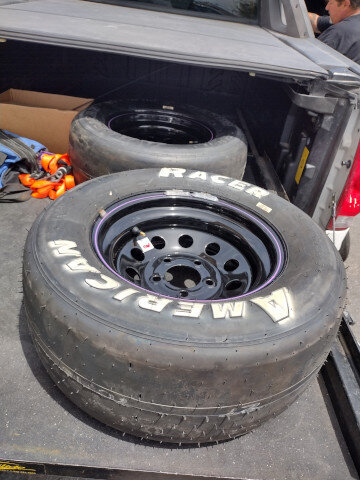 American Racer Tires Truck Bed 033 — VDK Tire Shop