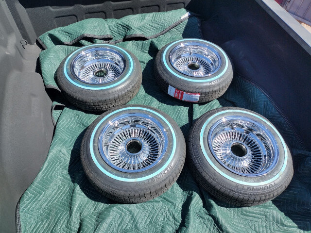 Chrome Wire Wheels Blue Stripe 036 — VDK Tire Shop