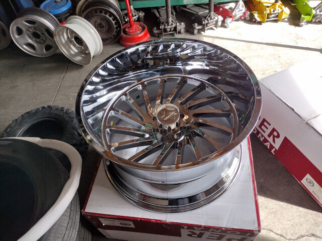 Custom Chrome Wheel Rim 015 — VDK Tire Shop