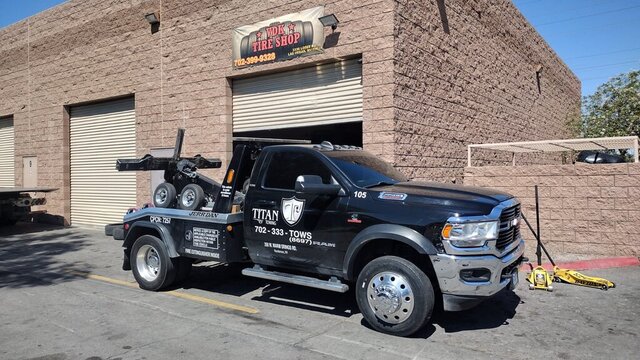 Black Tow Truck Tire Shop 038 — VDK Tire Shop
