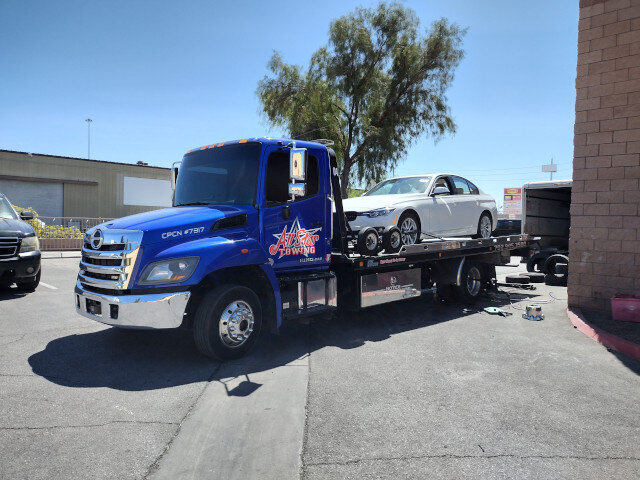 Blue Flatbed Tow Truck 022 — VDK Tire Shop