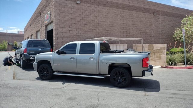 Silver Truck SUV Tire Change 017 — VDK Tire Shop