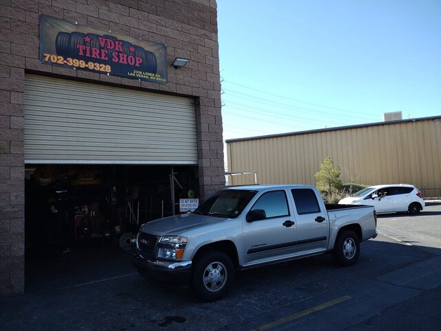 Silver Truck Tire Shop 066 — VDK Tire Shop