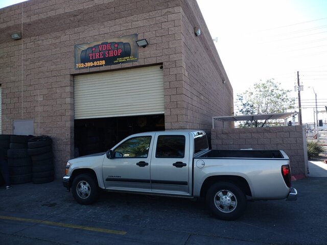 Silver Truck Vdk Tire Shop 064 — VDK Tire Shop