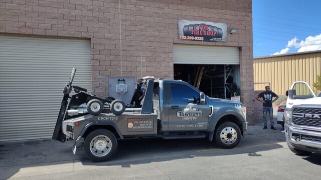 Towguys Tow Truck Tire Shop 005 — VDK Tire Shop