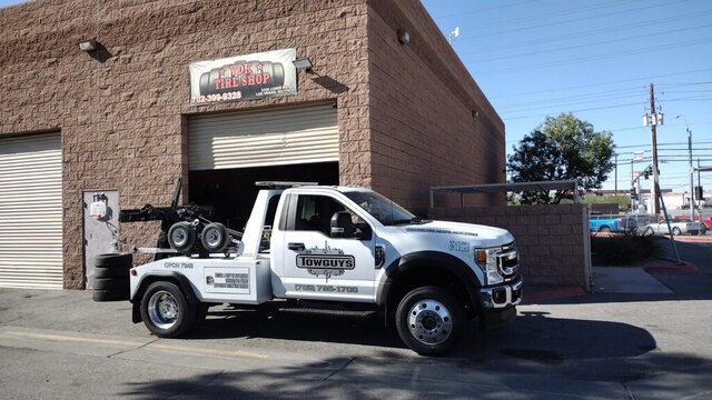 Towguys White Tow Truck Tire Shop 023 — VDK Tire Shop