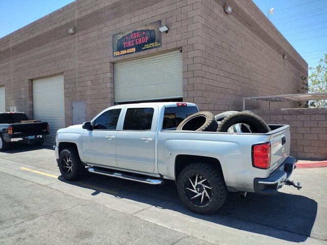 White Pickup Truck At Tire Shop 062 — VDK Tire Shop