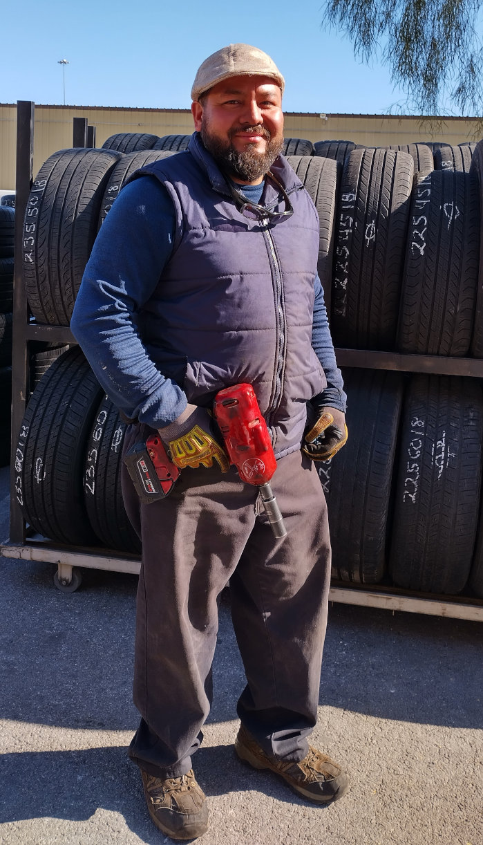 Owner & Tire Tech <span>Miguel</span>